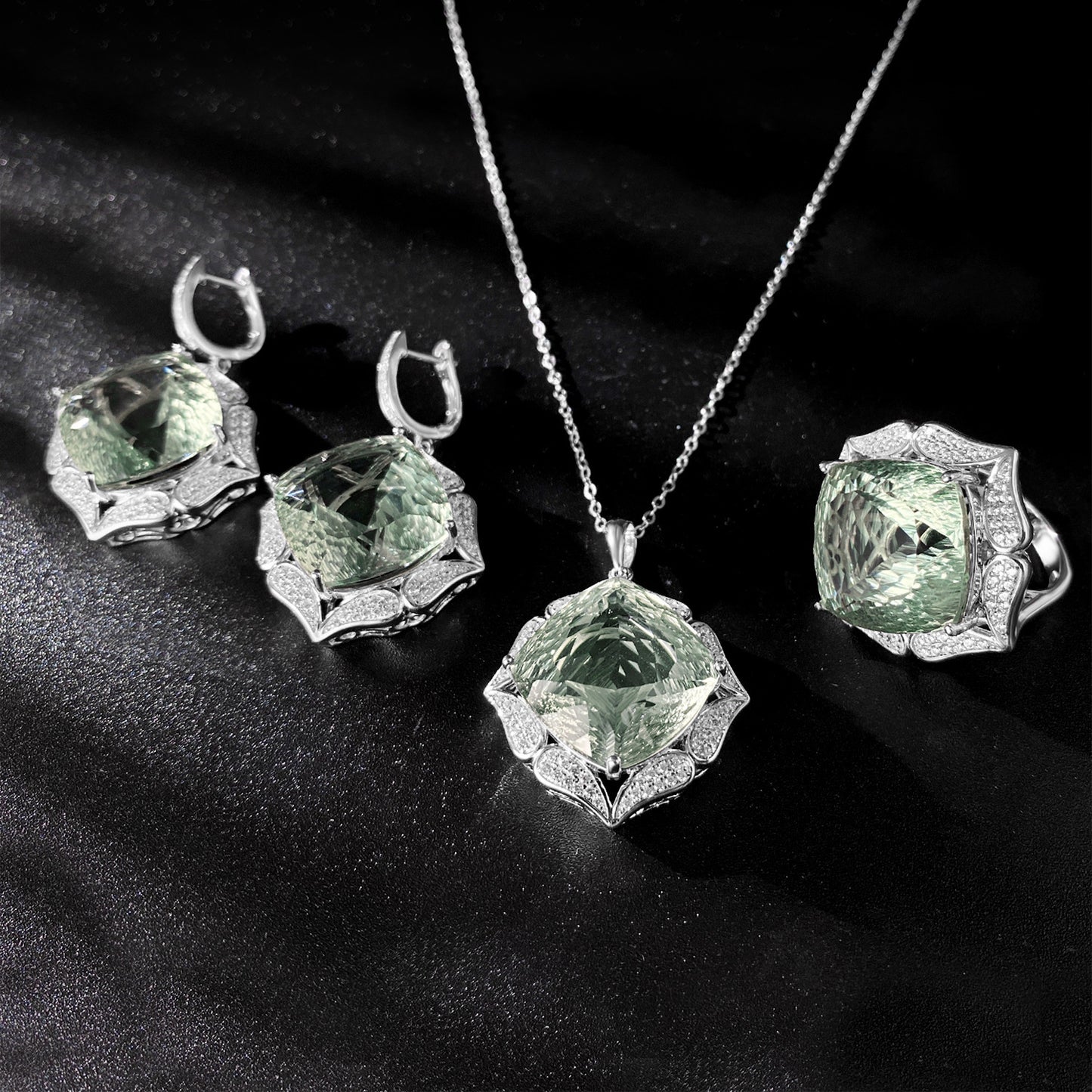 Chaîne de Chandail de luxe Féminité S925 Argent Ensemble Grand Vert Naturel Pendentif En Cristal de Haute qualité Bijoux - Maria B.