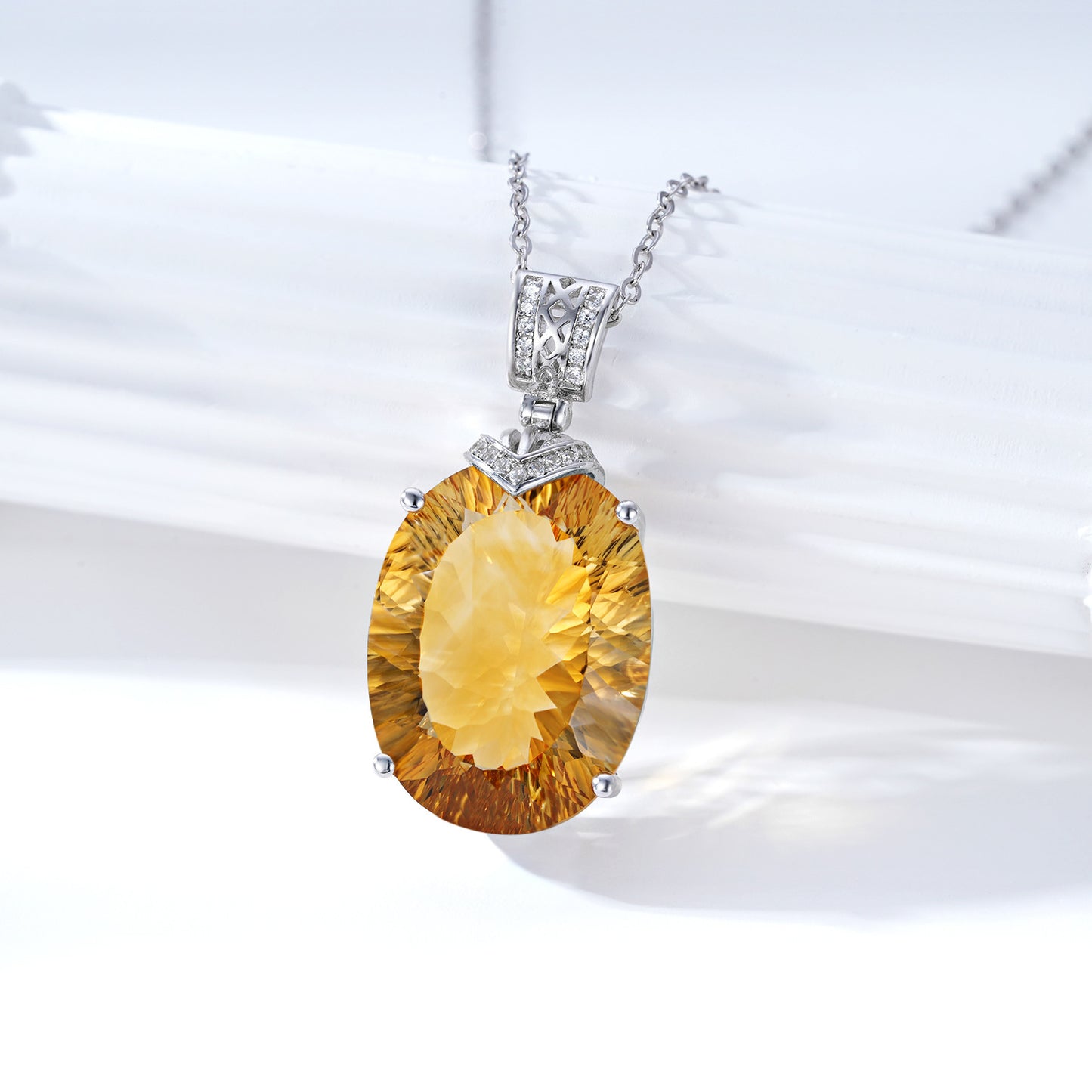 Élégant Naturel Topaze Pendentif De Luxe 925 Femmes Collier En Argent Collier Chaîne Jour de Valentine Cadeau Pour Petite Amie - Maria B.