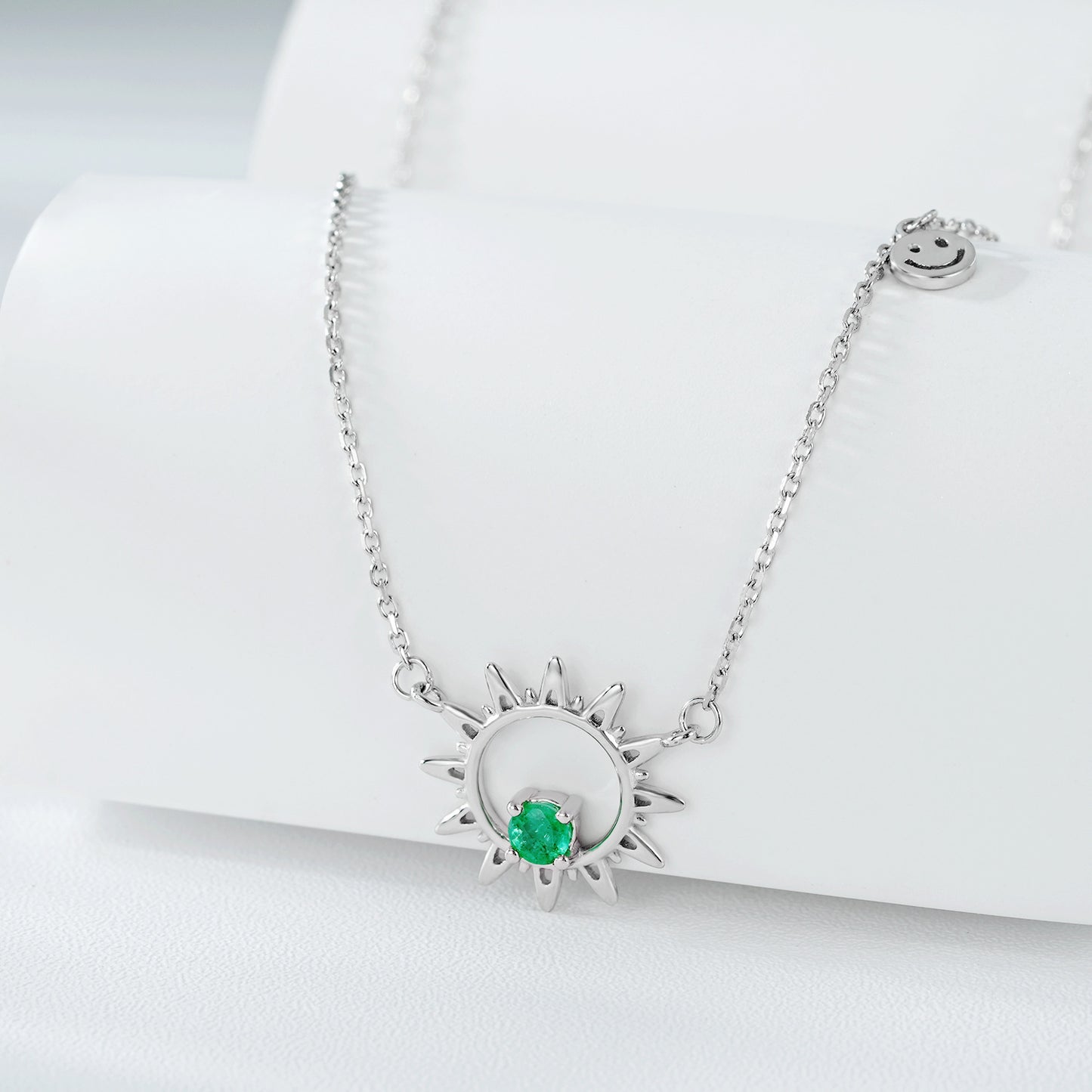 Women's Personality Collar Chain Round Temperament Emerald Necklace - Maria B.