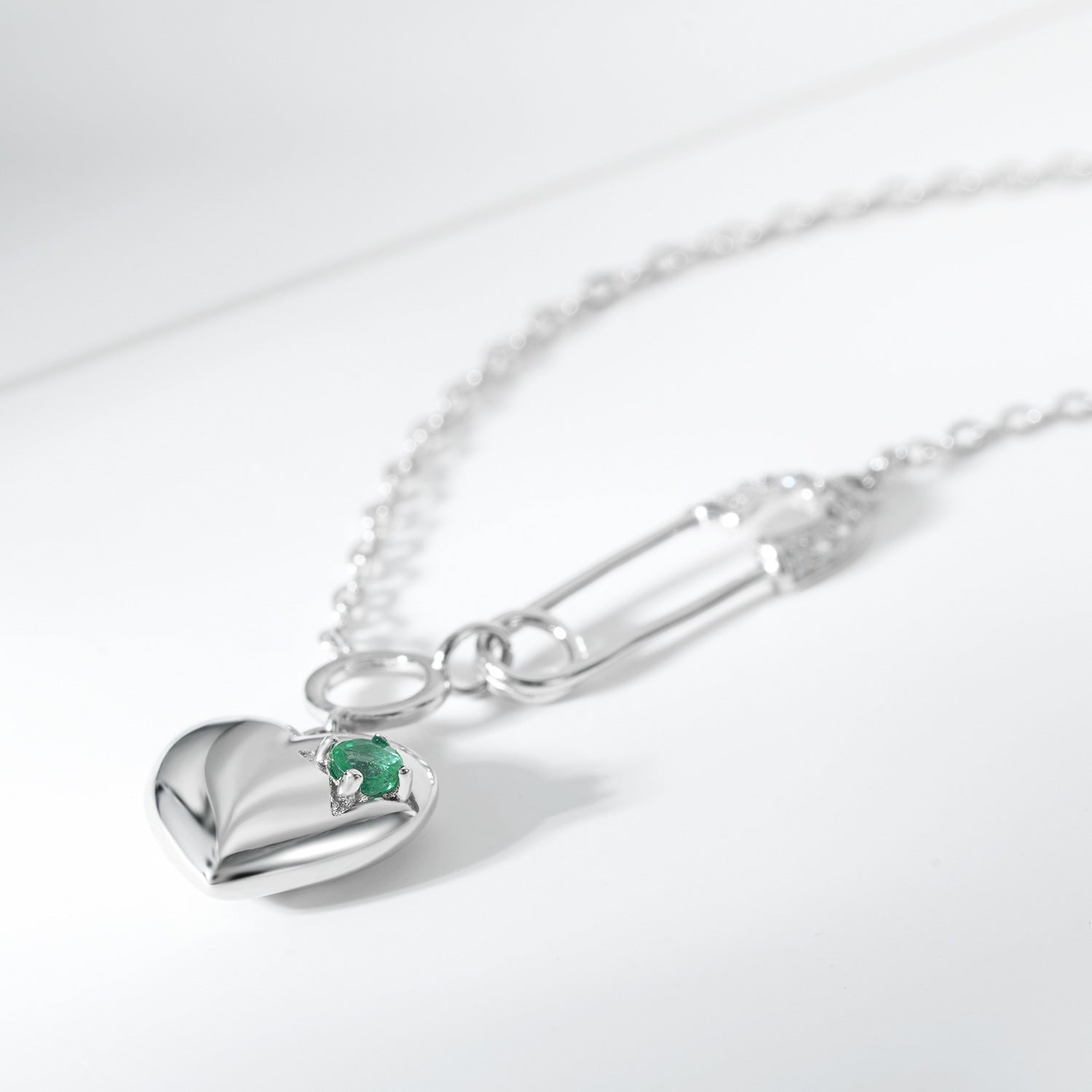 Cool Necklace Women's Fashion S925 Silver Emerald Heart Pendant Paper Clip - Maria B.
