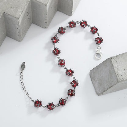 S925 Sterling Argent Vitrage Rouge Zirconium Chanceux Bracelet Ball Féminin - Maria B.