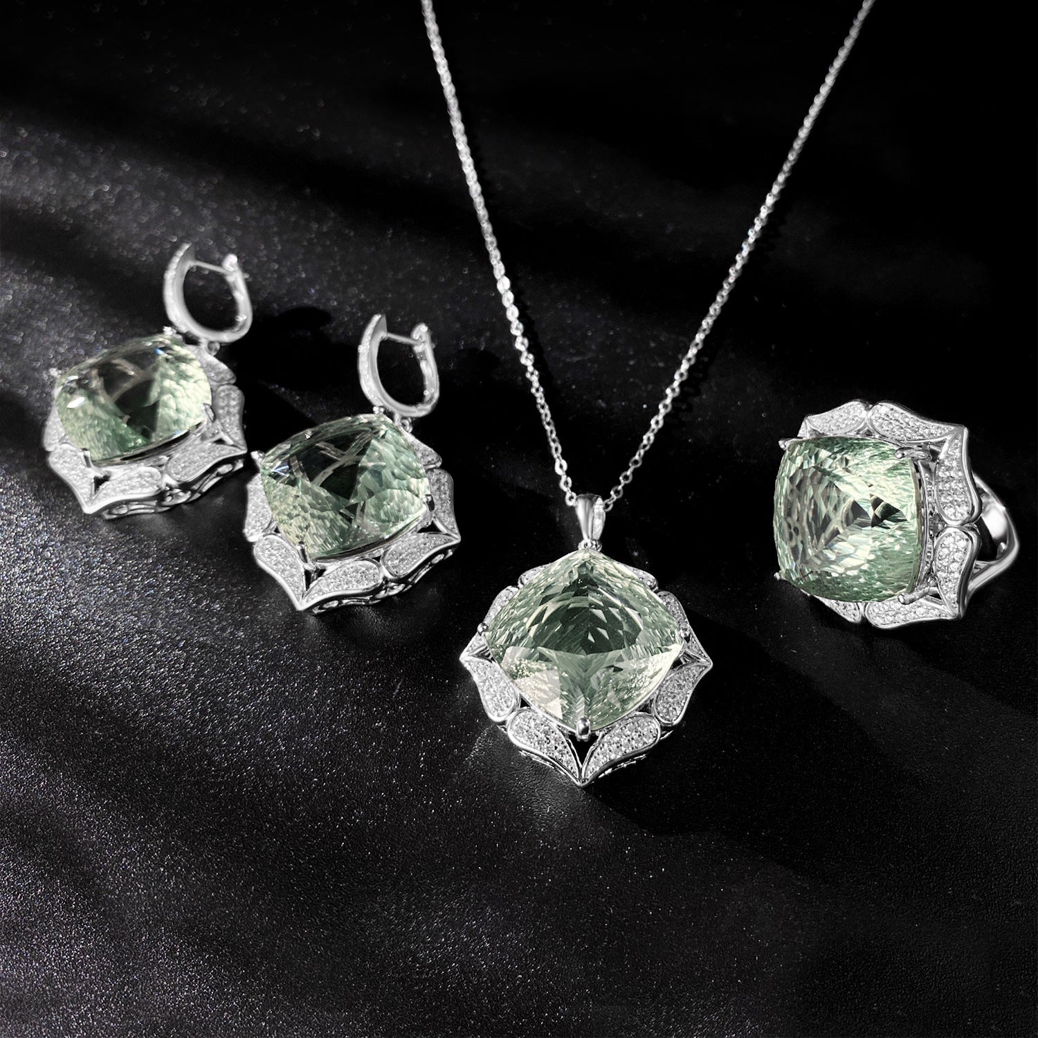 Chaîne de Chandail de luxe Féminité S925 Argent Ensemble Grand Vert Naturel Pendentif En Cristal de Haute qualité Bijoux - Maria B.
