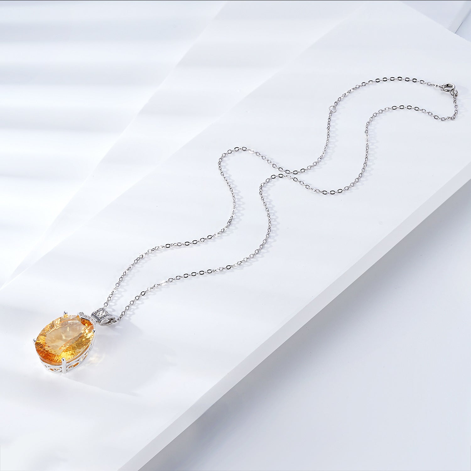 Élégant Naturel Topaze Pendentif De Luxe 925 Femmes Collier En Argent Collier Chaîne Jour de Valentine Cadeau Pour Petite Amie - Maria B.