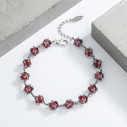 S925 Sterling Argent Vitrage Rouge Zirconium Chanceux Bracelet Ball Féminin - Maria B.